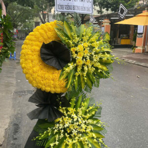 đặt vòng hoa tang lễ 2 tầng