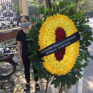 VÒNG HOA VIẾNG THÔNG GIA