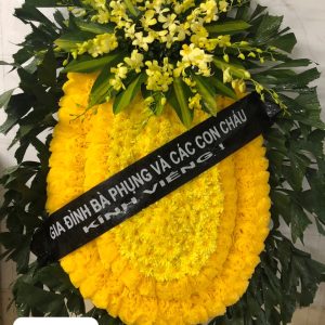 Vòng hoa tang lễ cúc vàng lan vàng